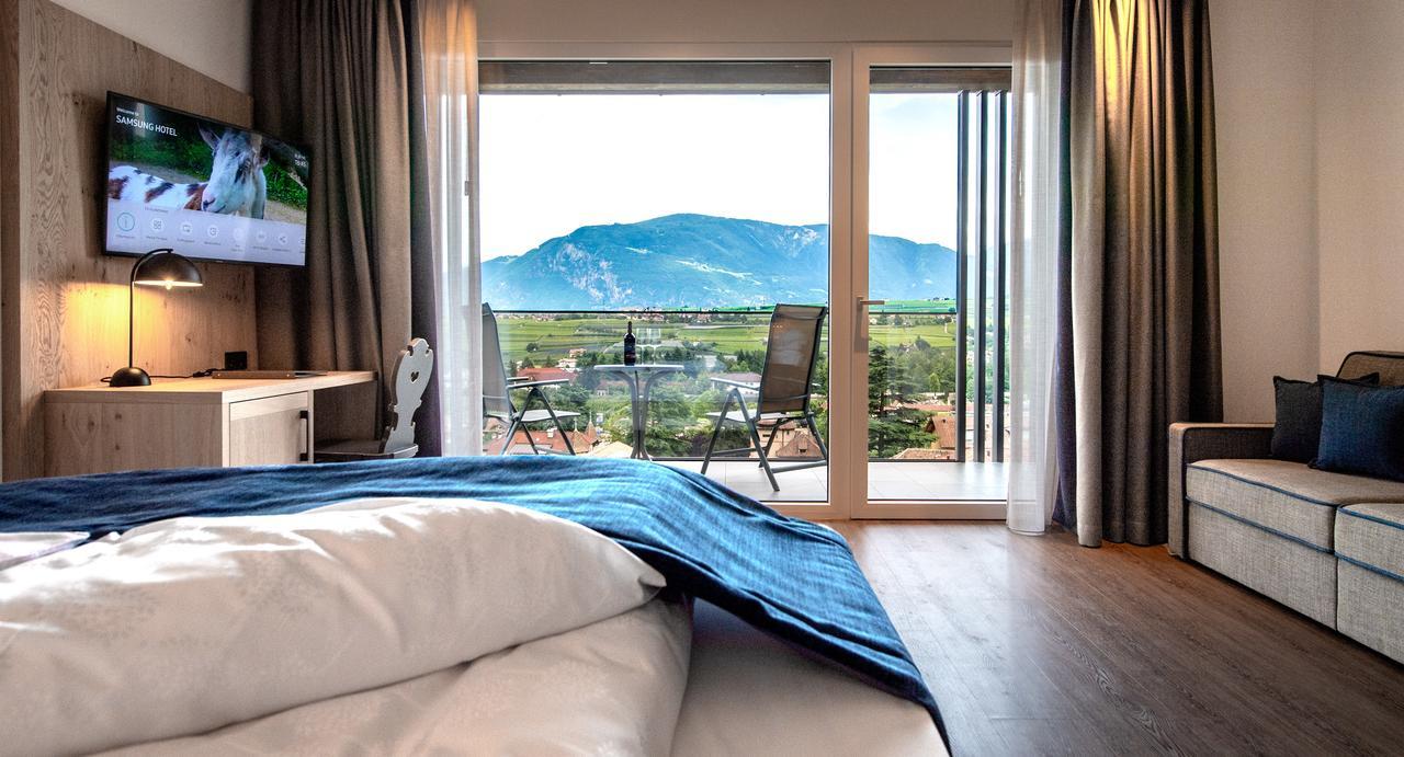Hotel Christof Appiano Sulla Strada Del Vino Bagian luar foto